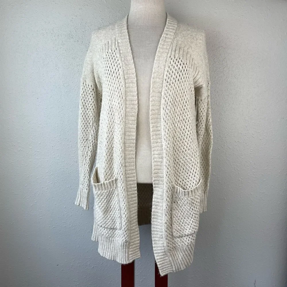 Pre-Owed American Eagle Knit Cream Cardigan Sweater Size S